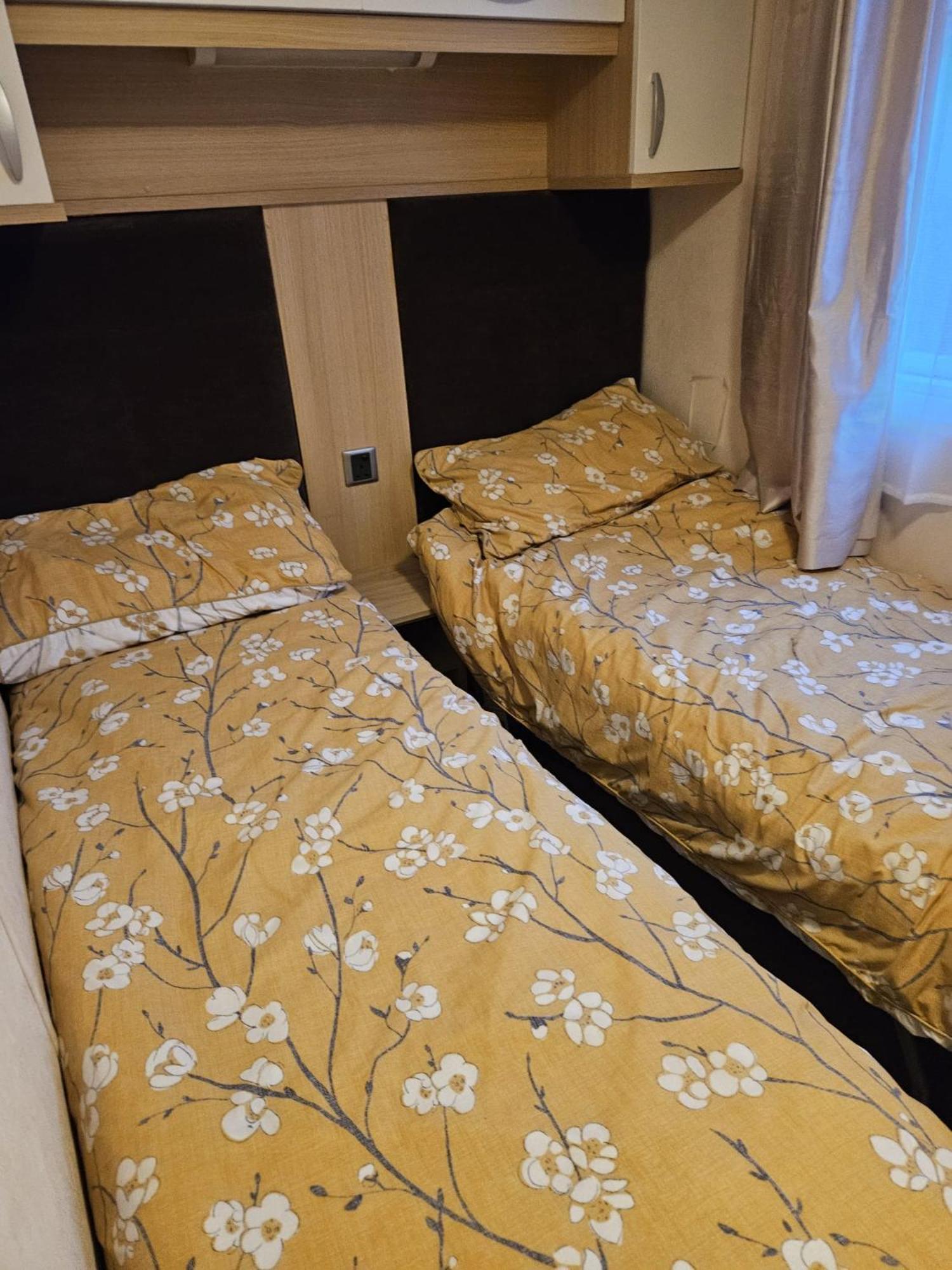 Gaz N Max Hotel Абергели Екстериор снимка
